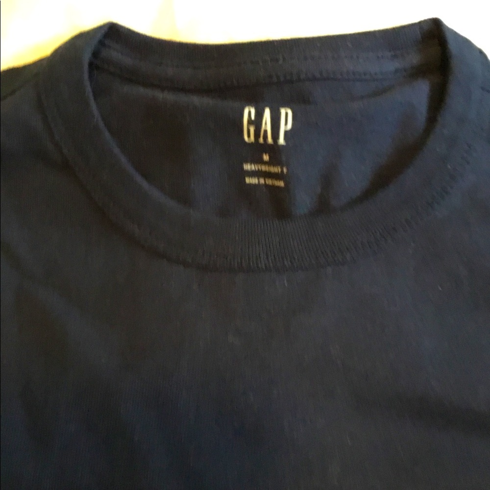 Men’s navy t shirt
